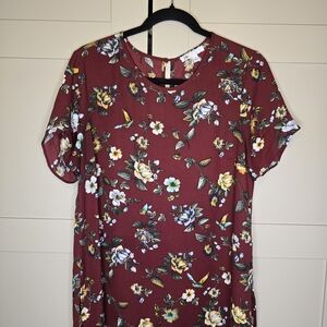 DR2 By Daniel Rainn Burgundy Floral Short Sleeve Top